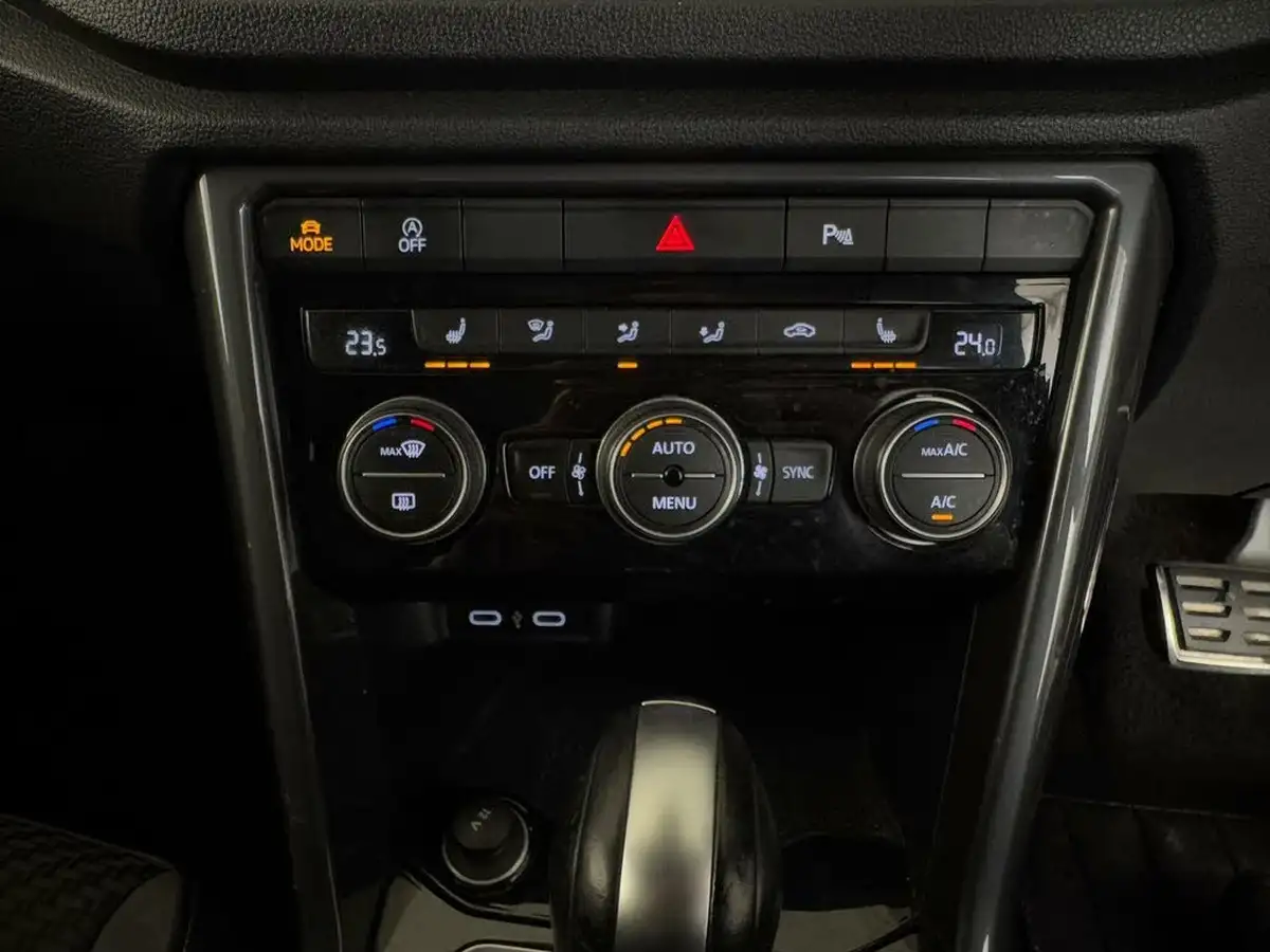 2021-volkswagen-t-roc-20tdi-r-line-evo-dsg-big-33