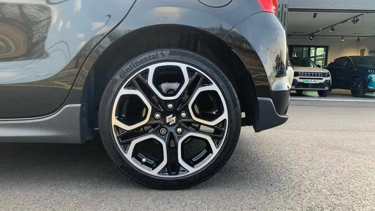 2021-suzuki-swift-14-boosterjet-sport-big-14