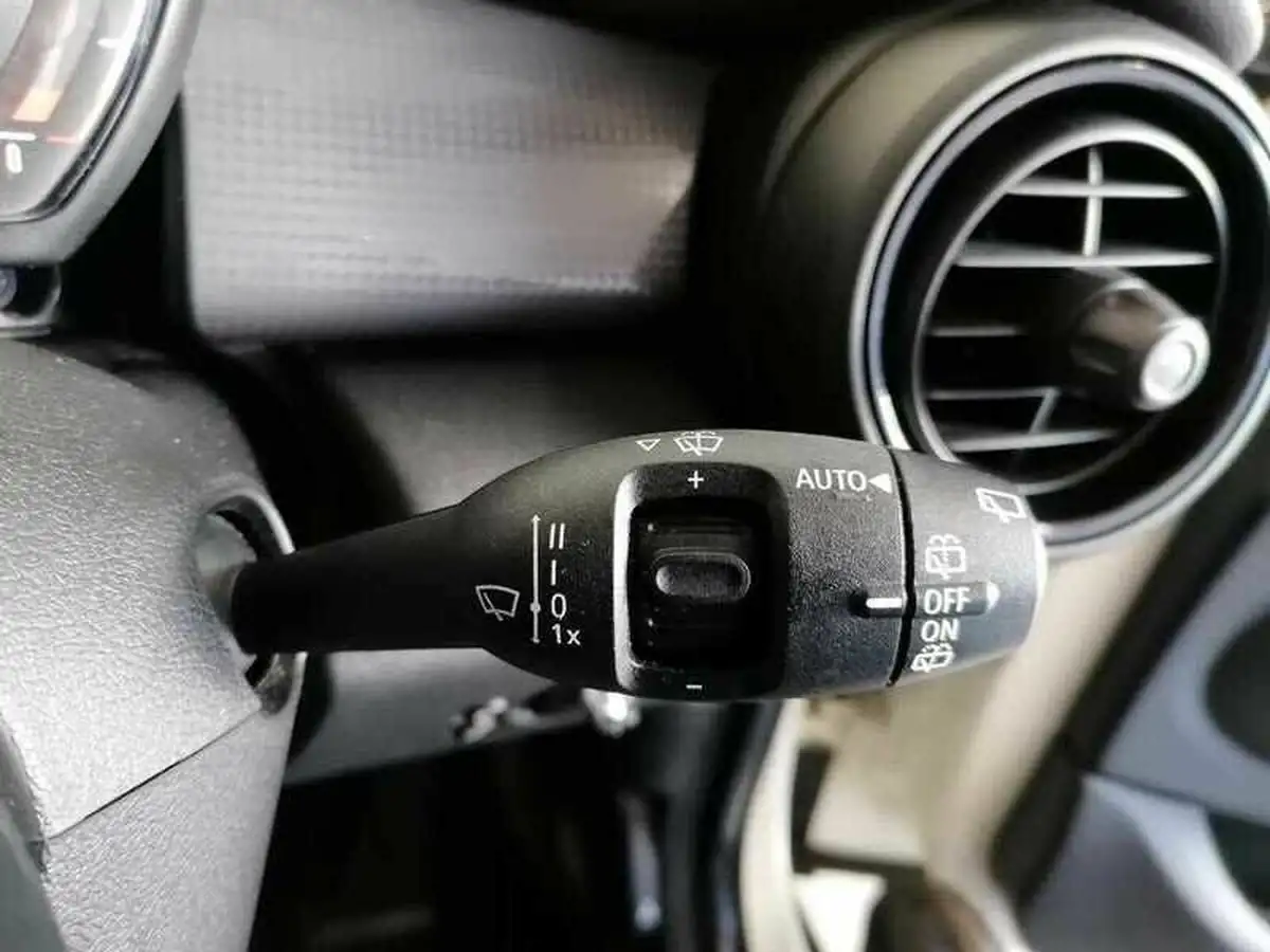 2019-mini-cooper-15-cooper-classic-hatchback-5d-big-31