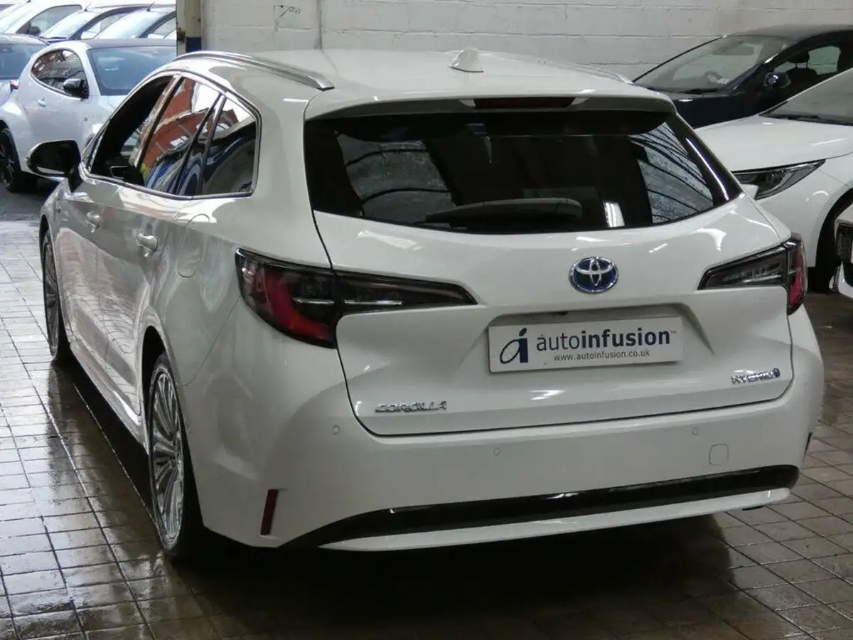 2021-toyota-corolla-18-vvt-i-excel-trk-touring-sports-big-29