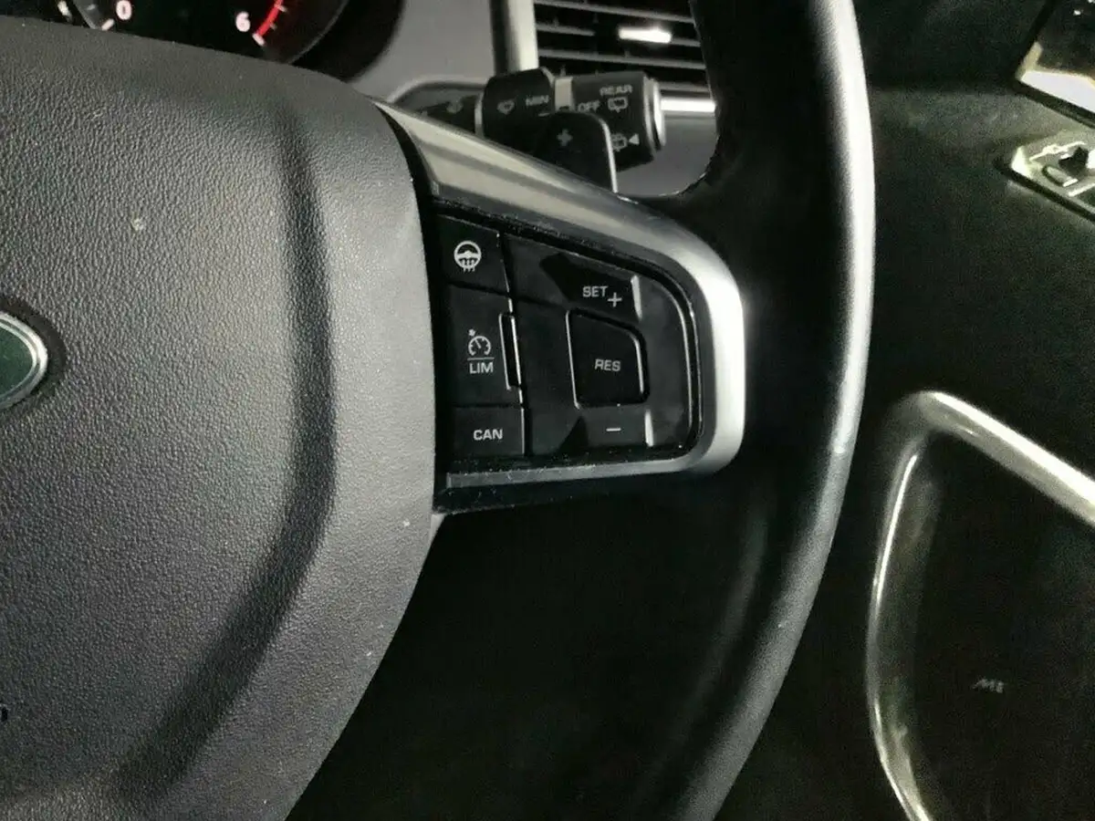 2017-land-rover-discovery-sport-20td4-hse-black-182ps-suv-big-14