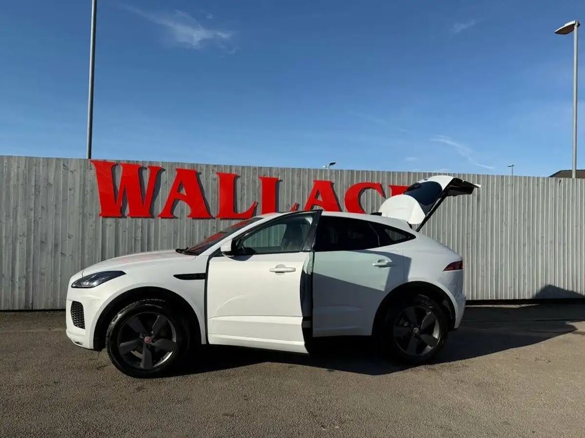 2020-jaguar-e-pace-20-i4d-chequered-flag-180ps-big-3