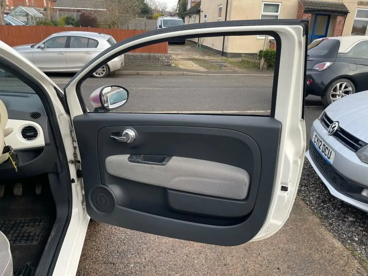 2013-fiat-500-12-lounge-big-21