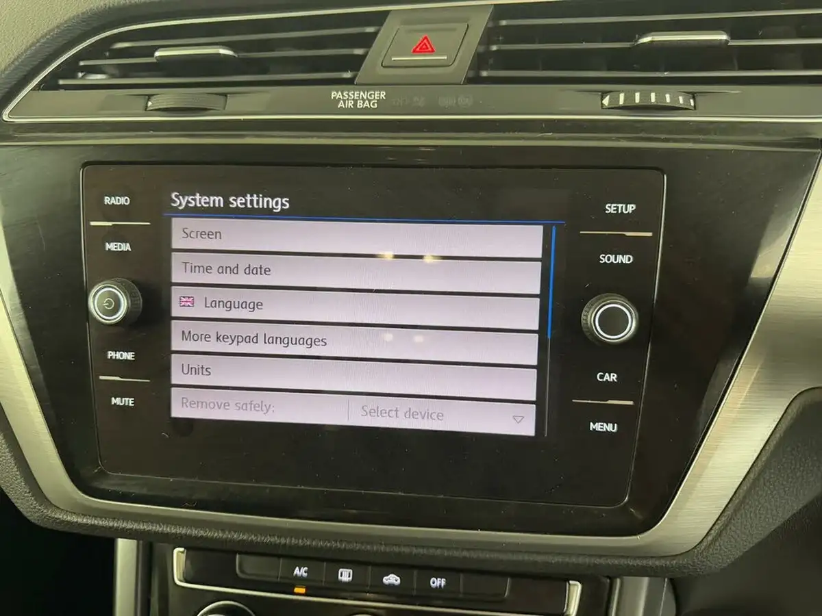 2019-volkswagen-touran-16tdi-se-dsg-big-48