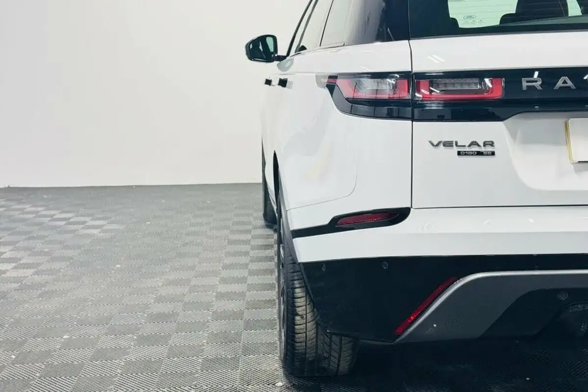 2018-land-rover-range-rover-velar-20-d180-r-dynamic-se-big-18