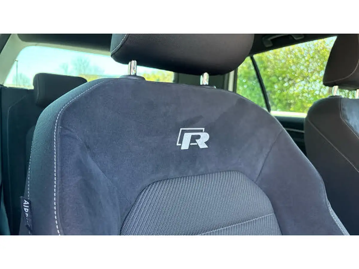 2019-volkswagen-golf-20-tsi-r-300ps-hatchback-5d-dsg-big-69