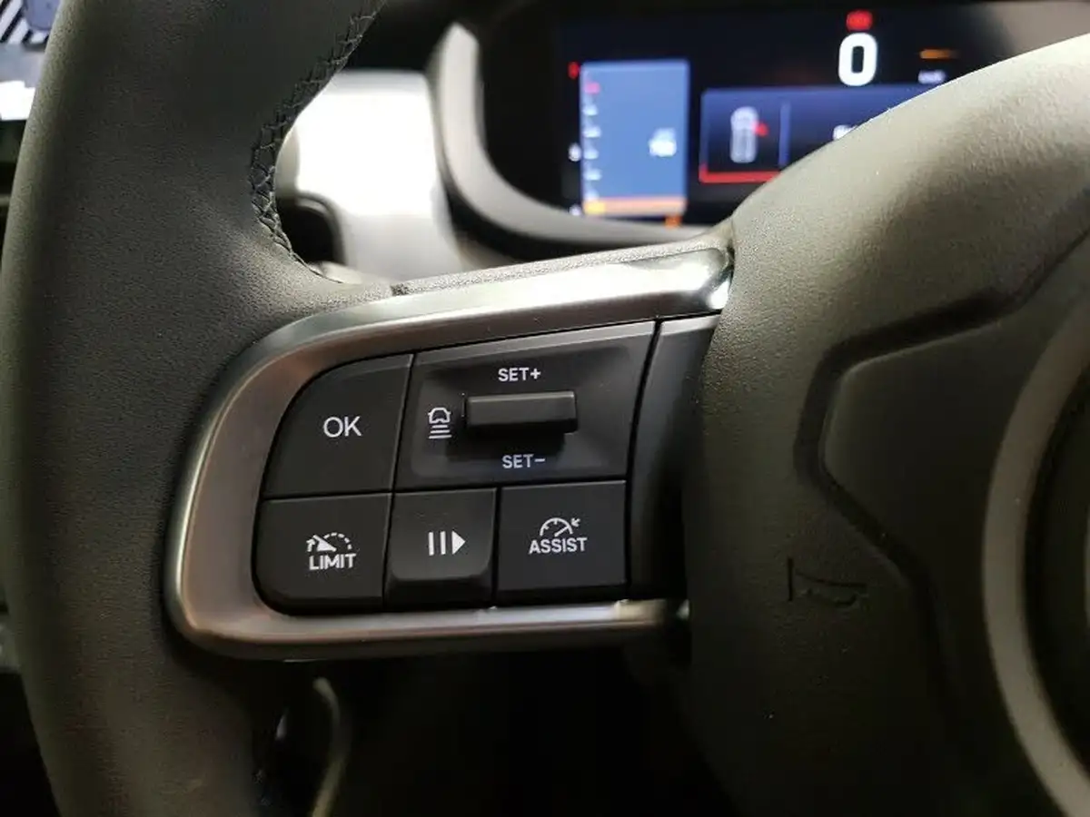2025-jeep-avenger-12-gse-summit-big-13