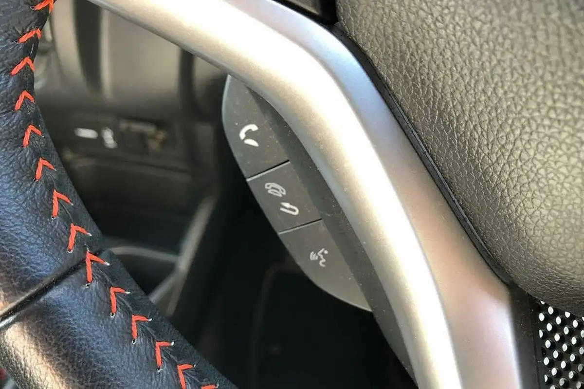 2018-honda-jazz-15-i-vtec-sport-navi-big-30