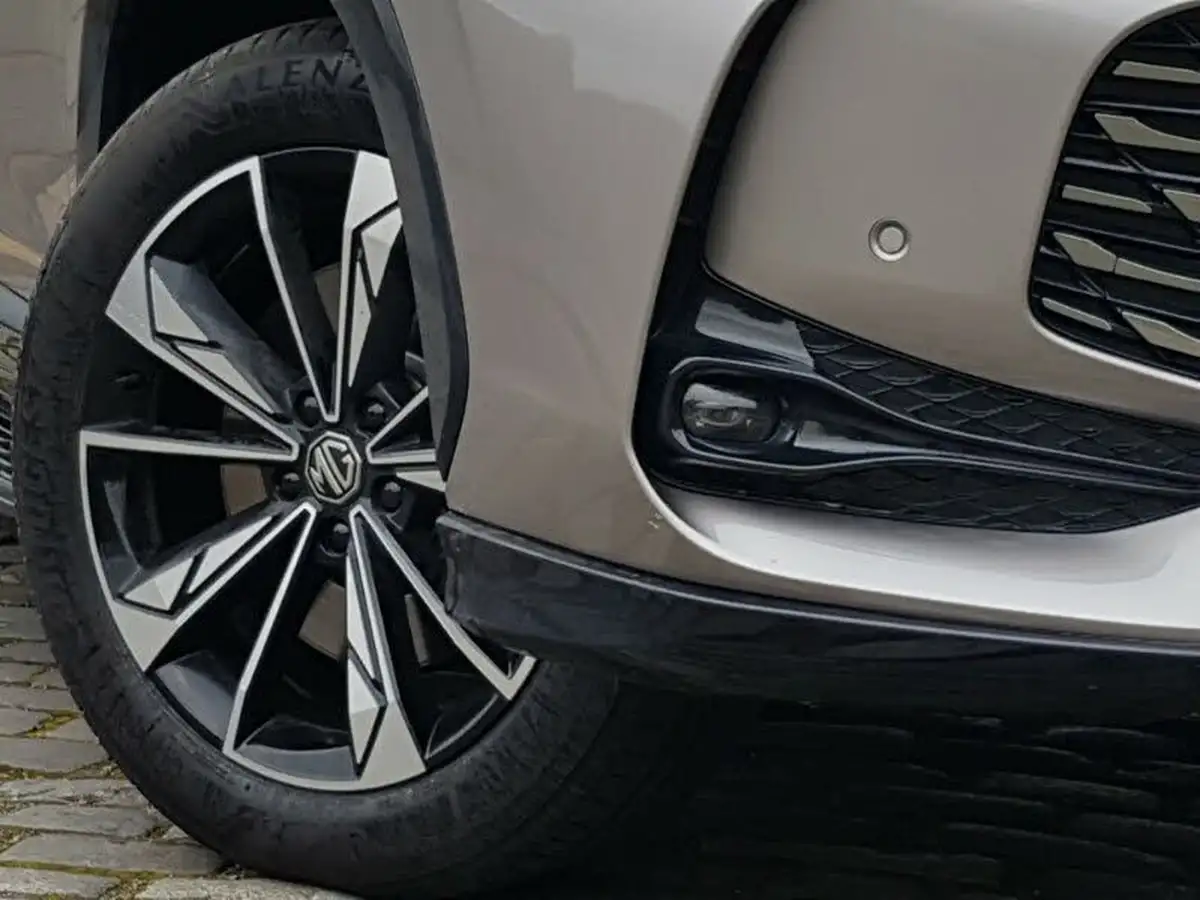 2024-mg-hs-15t-gdi-trophy-273ps-plug-in-hybrid-1496cc-auto-big-8