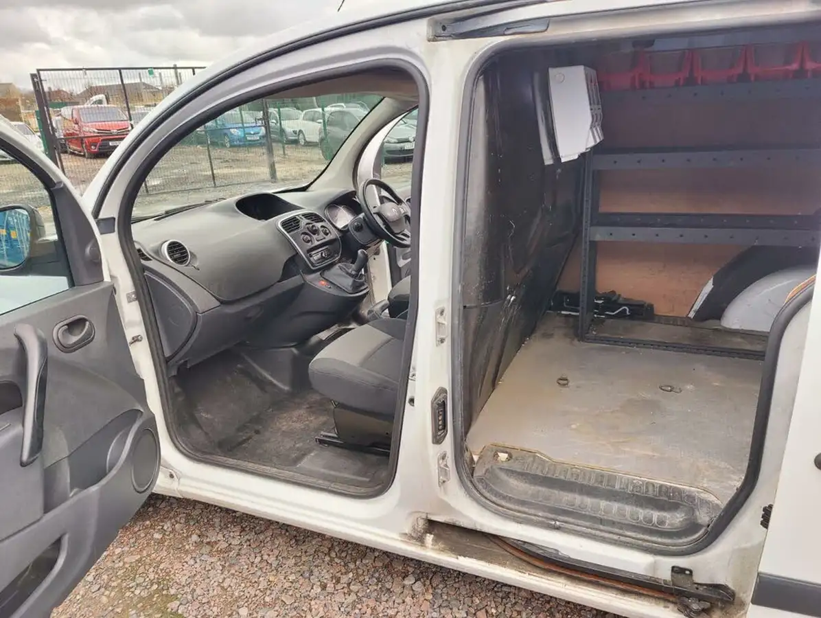 2018-renault-kangoo-15td-ml19-energy-90-pt-business-panel-big-35