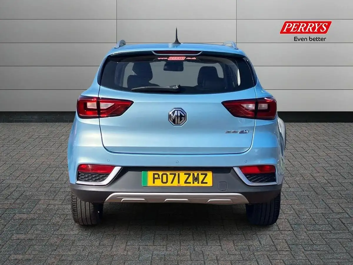 2021-mg-zs-suv-e-exclusive-ev-big-4