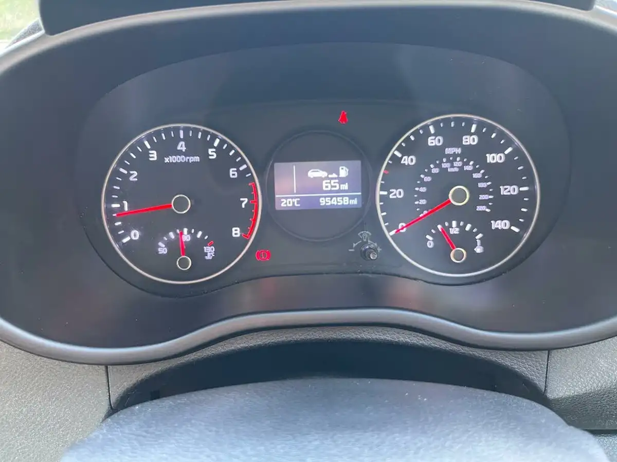 2017-kia-picanto-125-gt-line-big-15