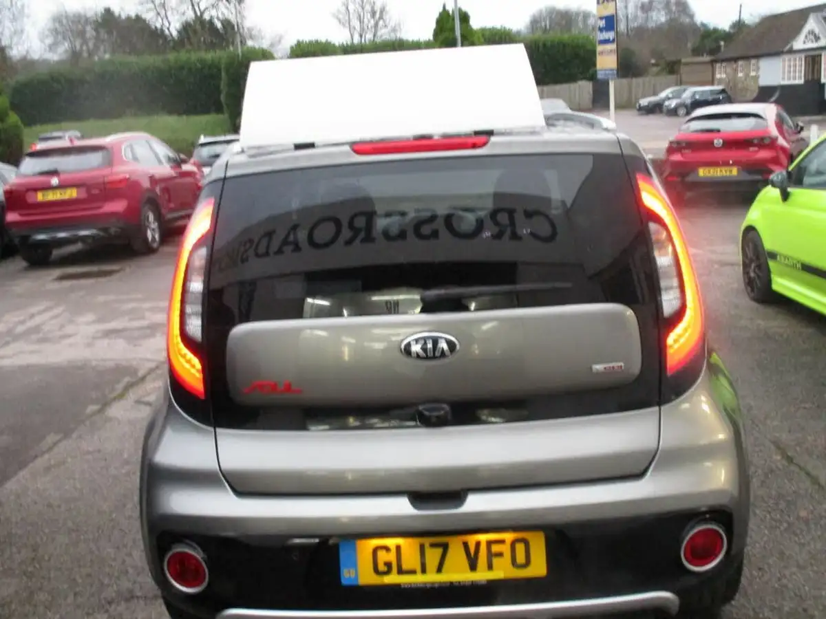 2017-kia-soul-16-t-gdi-sport-big-8