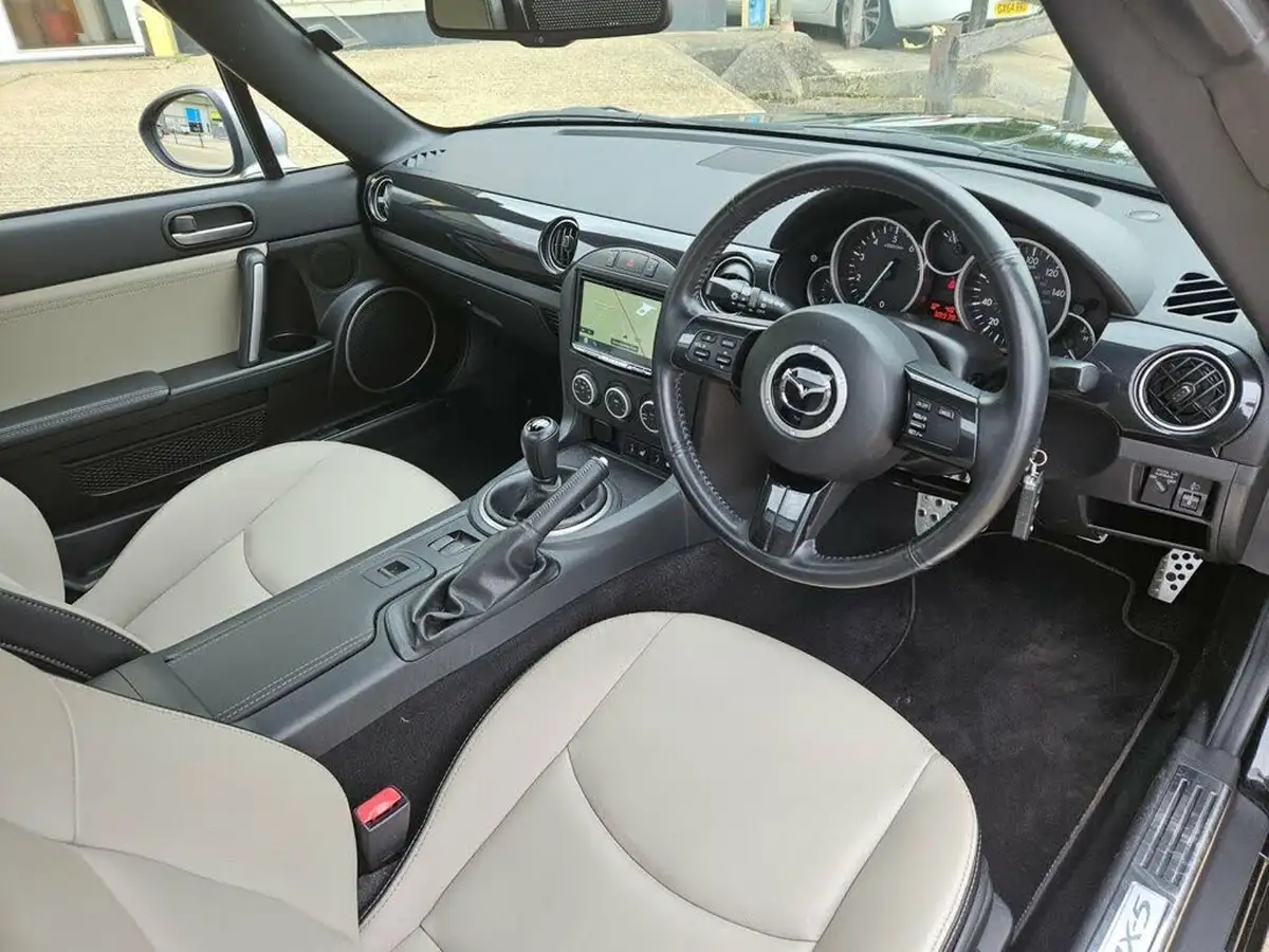 2014-mazda-mx-5-18-roadster-sport-venture-big-7