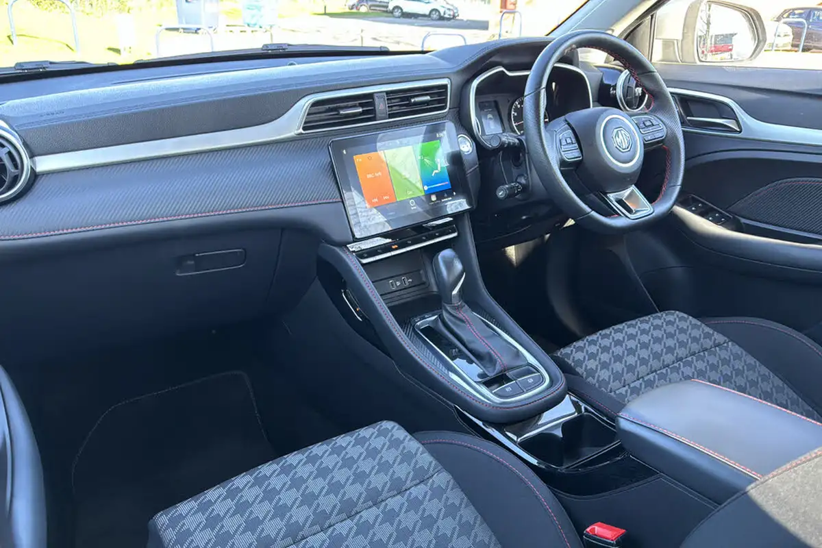 2023-mg-zs-suv-10t-gdi-excite-big-9