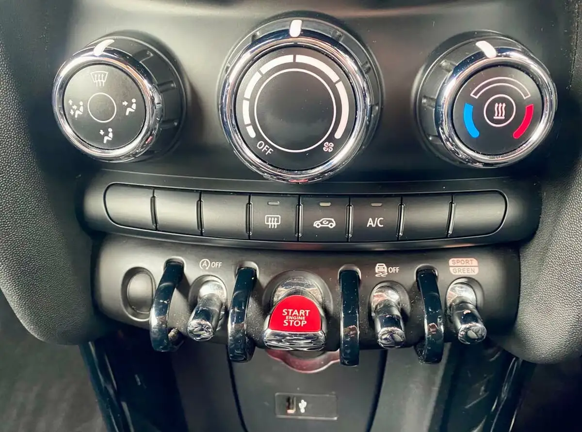 2020-mini-cooper-20-cooper-s-classic-189bhp-convertible-2d-big-30
