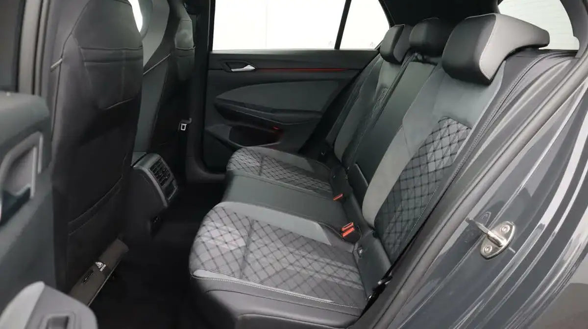2022-volkswagen-golf-15-tsi-r-line-150ps-hatchback-big-16