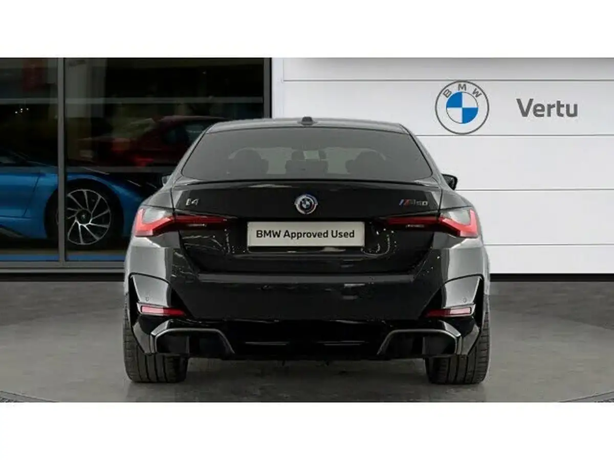 2022-bmw-i4-e-m50-big-14
