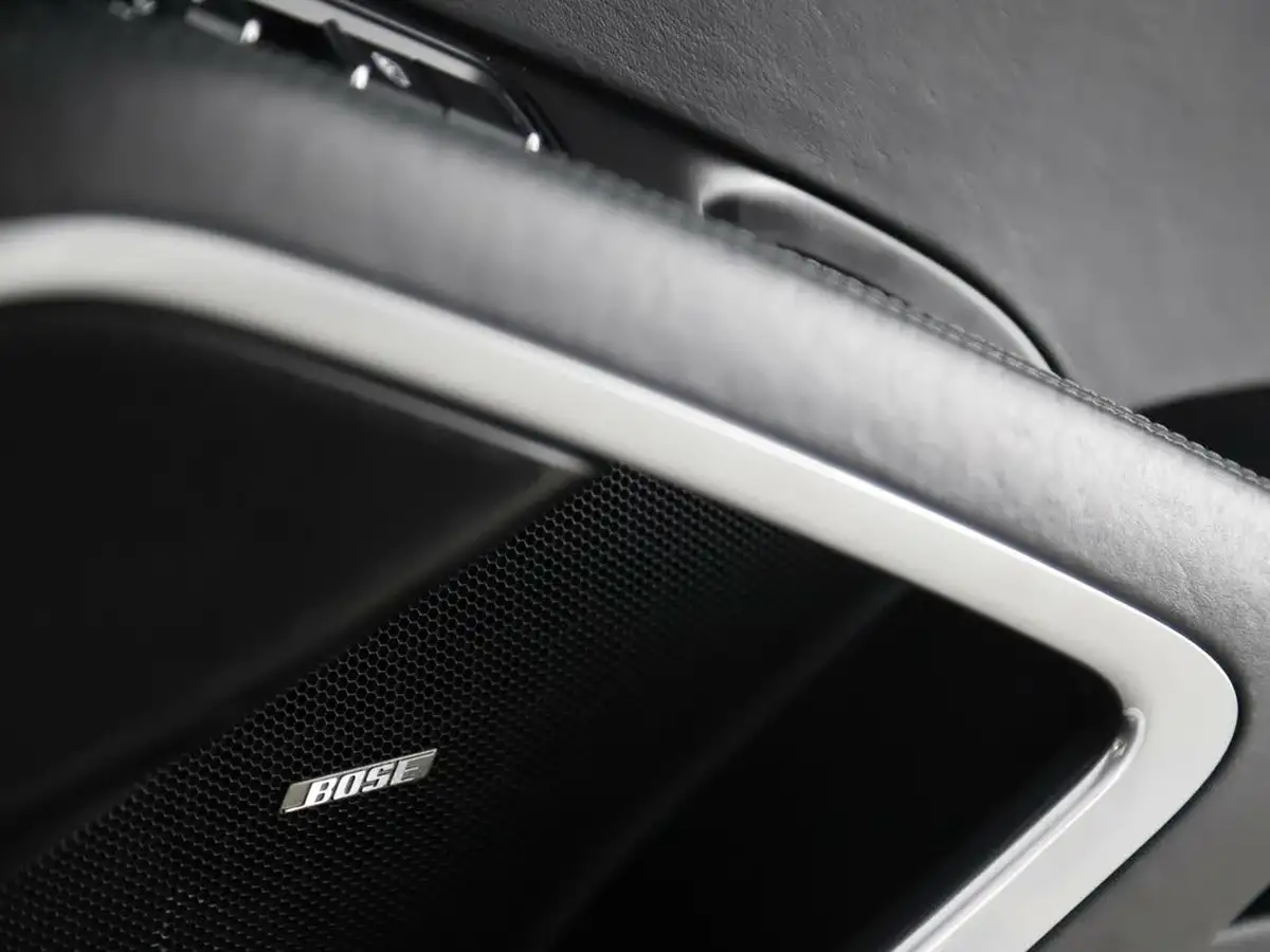 2016-porsche-911-38-turbo-s-coupe-big-25