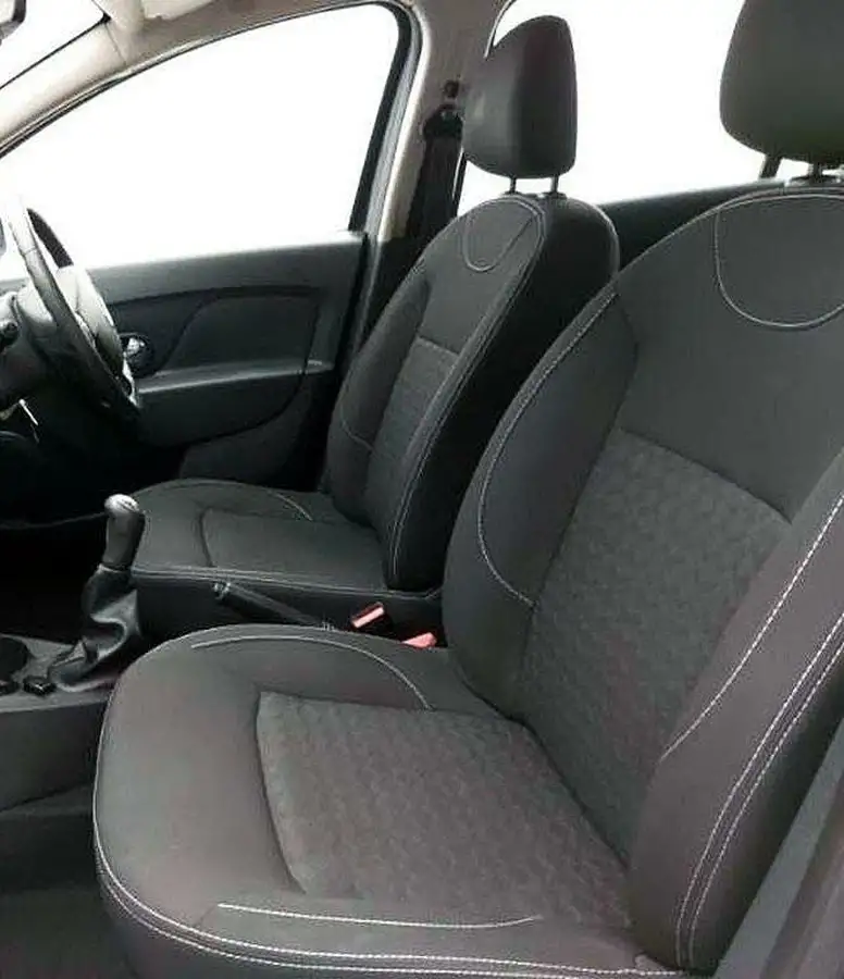 2015-dacia-sandero-15d-midnight-big-8