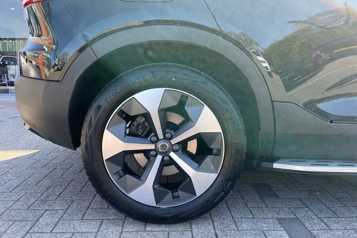 2024-volvo-xc40-20-b3-plus-big-12