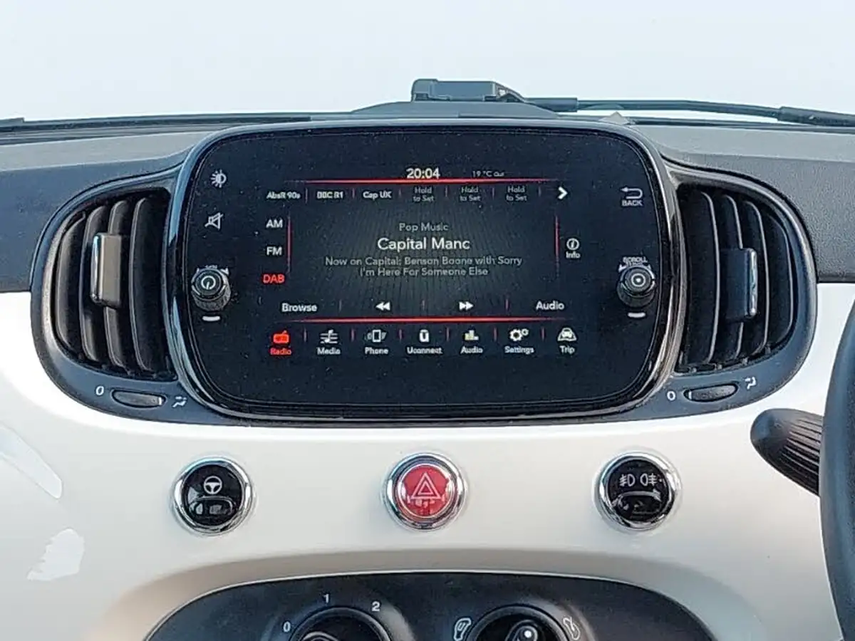 2020-fiat-500-10-lounge-big-6