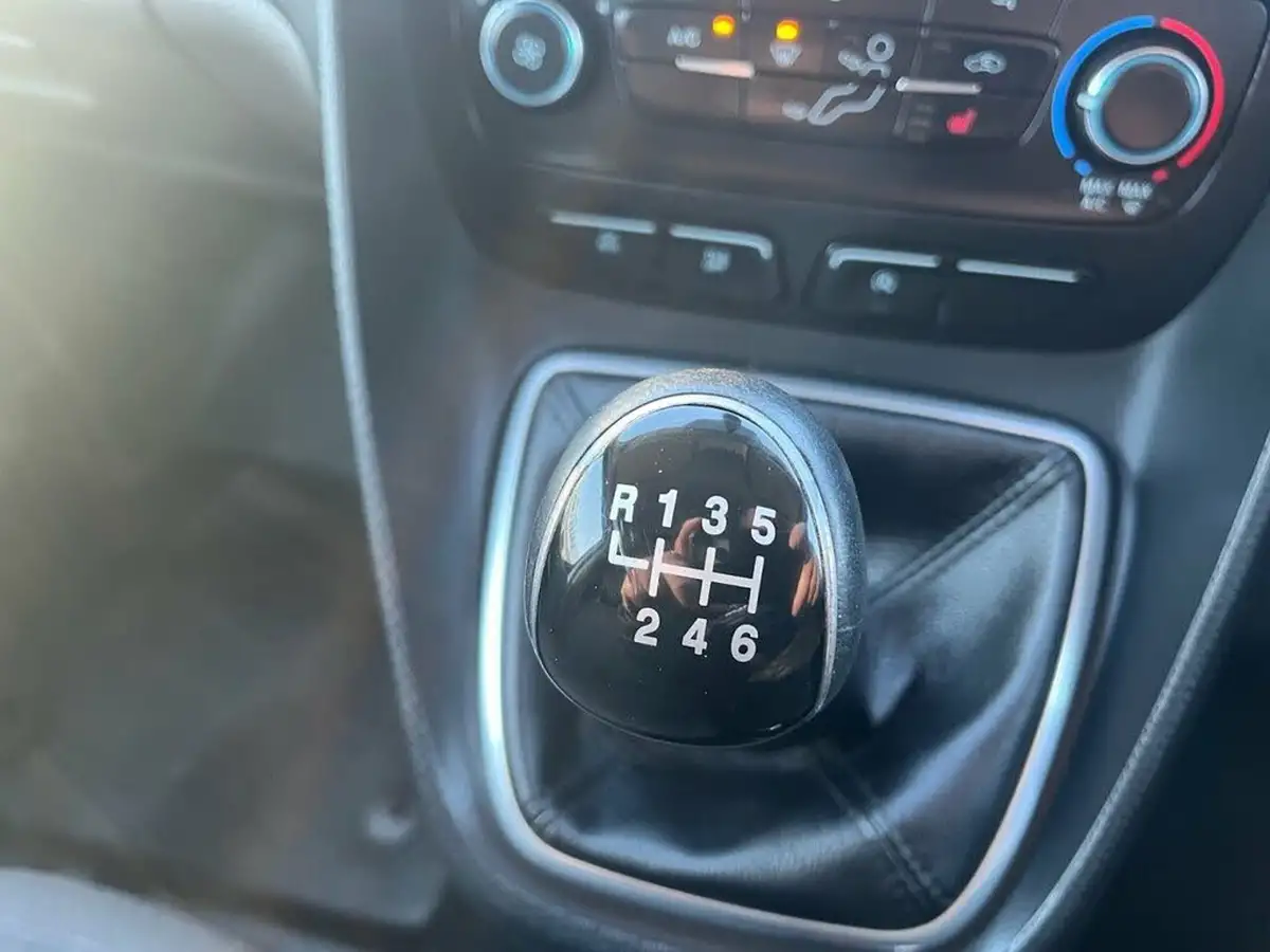 2020-ford-transit-connect-15-ecoblue-l1-200-limited-big-19
