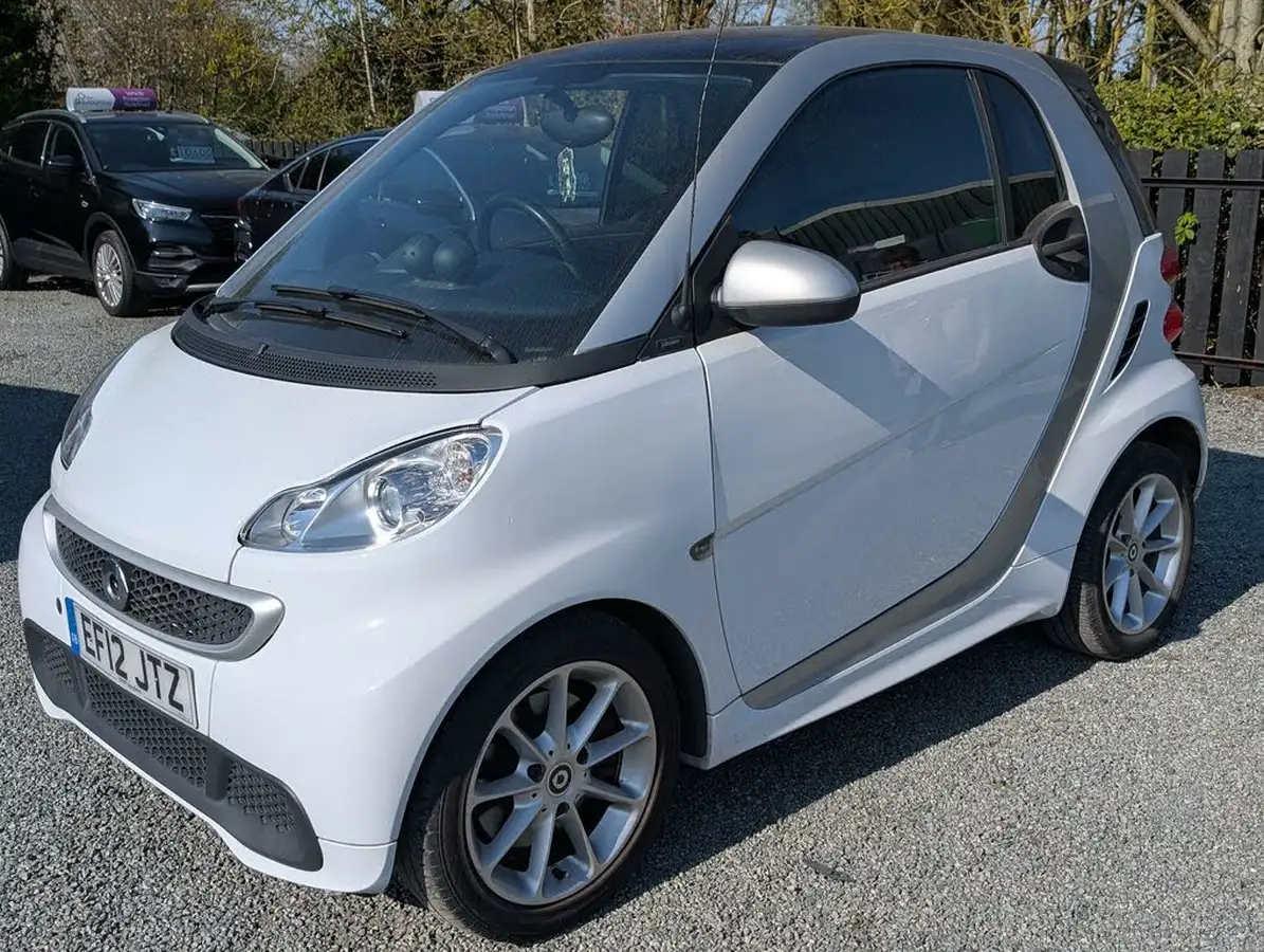 2012-smart-fortwo-10-passion-71bhp-coupe-softouch-big-0