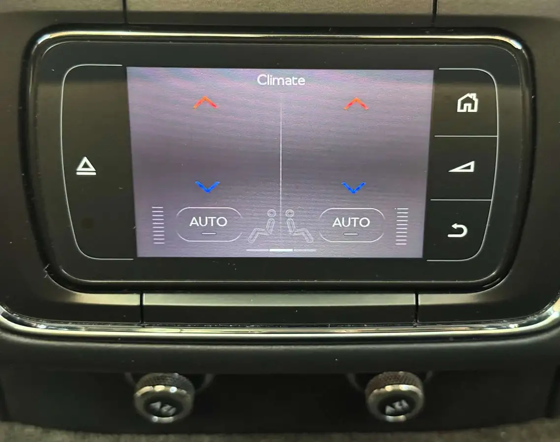 2016-bentley-bentayga-60-w12-big-28
