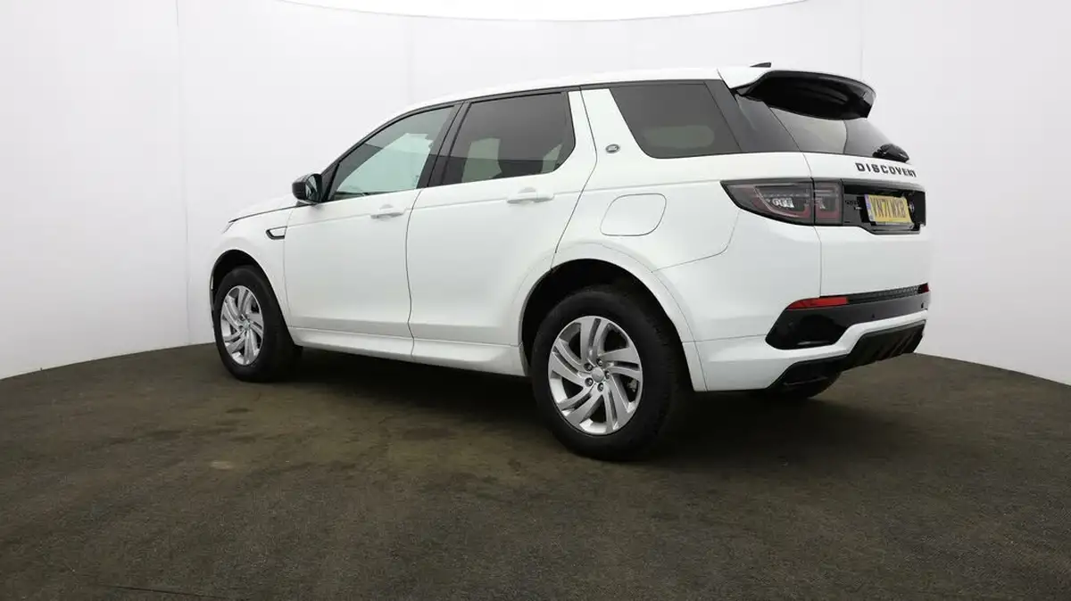 2022-land-rover-discovery-sport-15-p300e-r-dynamic-se-big-4