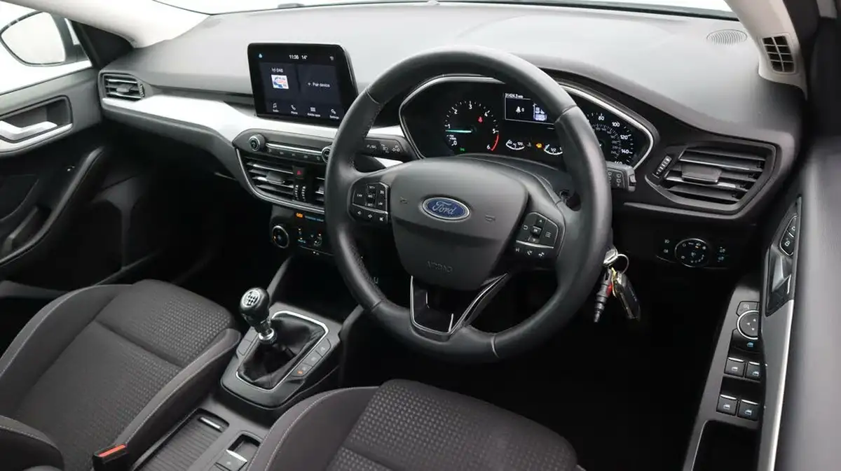 2020-ford-focus-15-zetec-120ps-estate-big-9