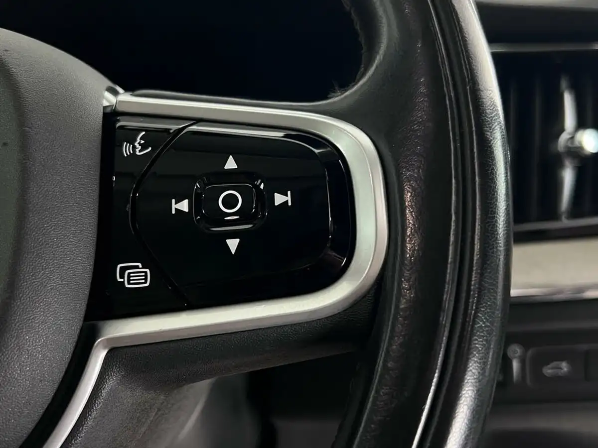 2017-volvo-xc60-20-t8-inscription-pro-twin-engine-big-13