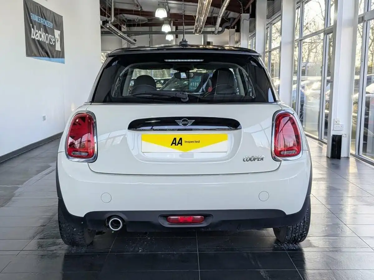 2020-mini-cooper-15-cooper-classic-hatchback-3d-big-8