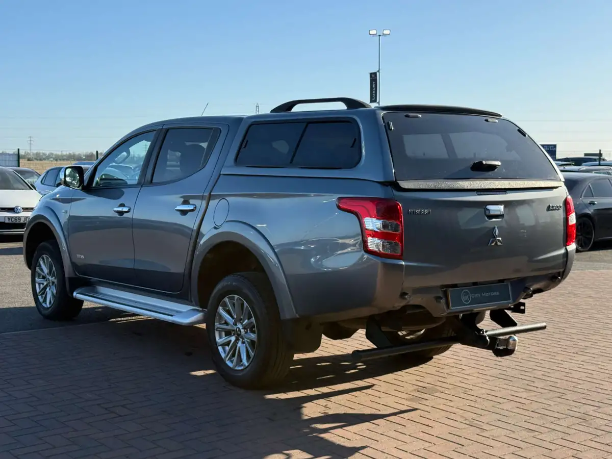 2017-mitsubishi-l200-24di-d-titan-178bhp-eu6-big-33