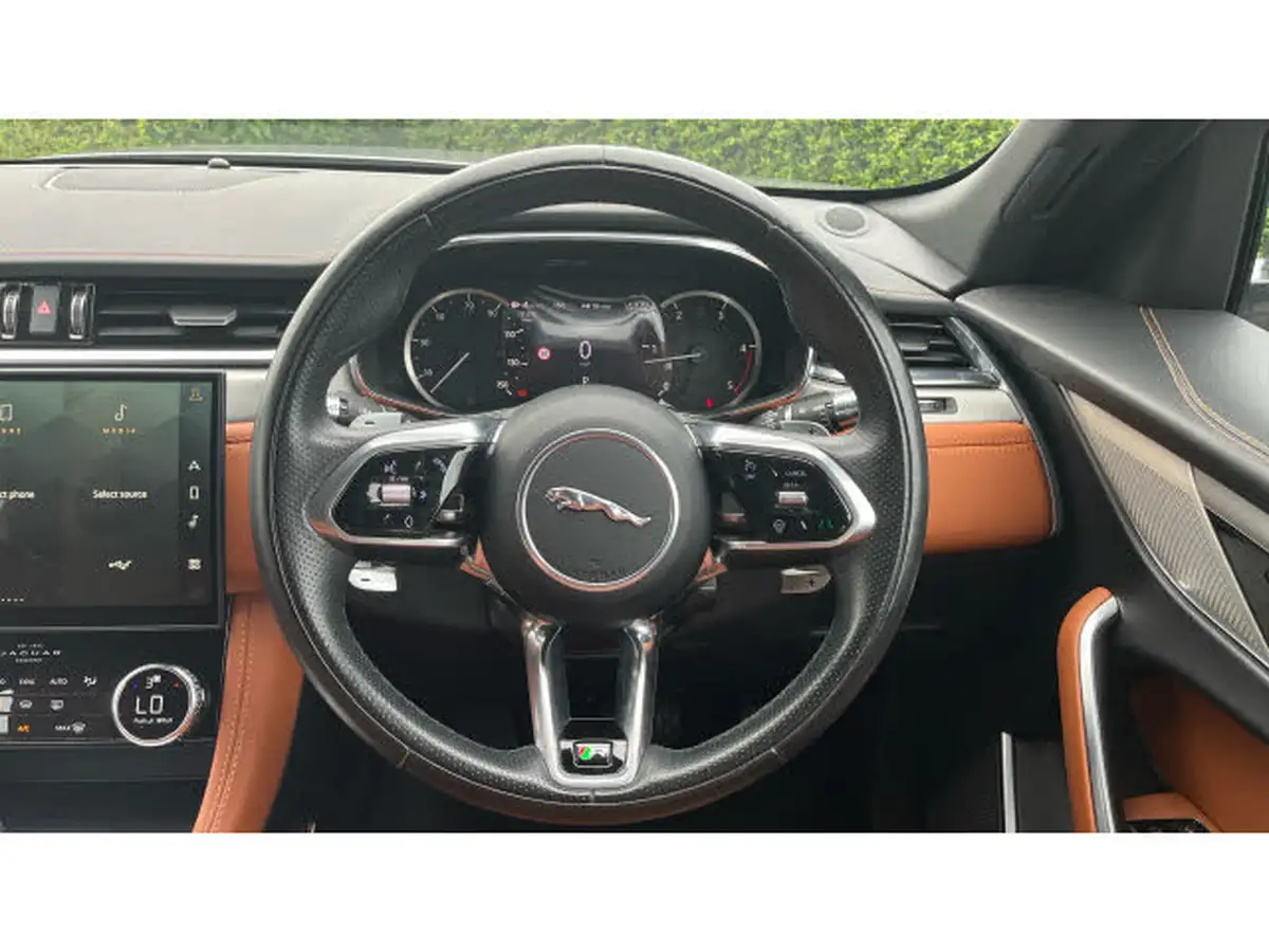 2021-jaguar-f-pace-20-d200-r-dynamic-s-mhev-big-14