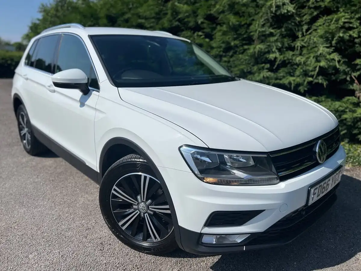 2016-volkswagen-tiguan-20tdi-se-navigation-150ps-4motion-bmt-ss-big-1