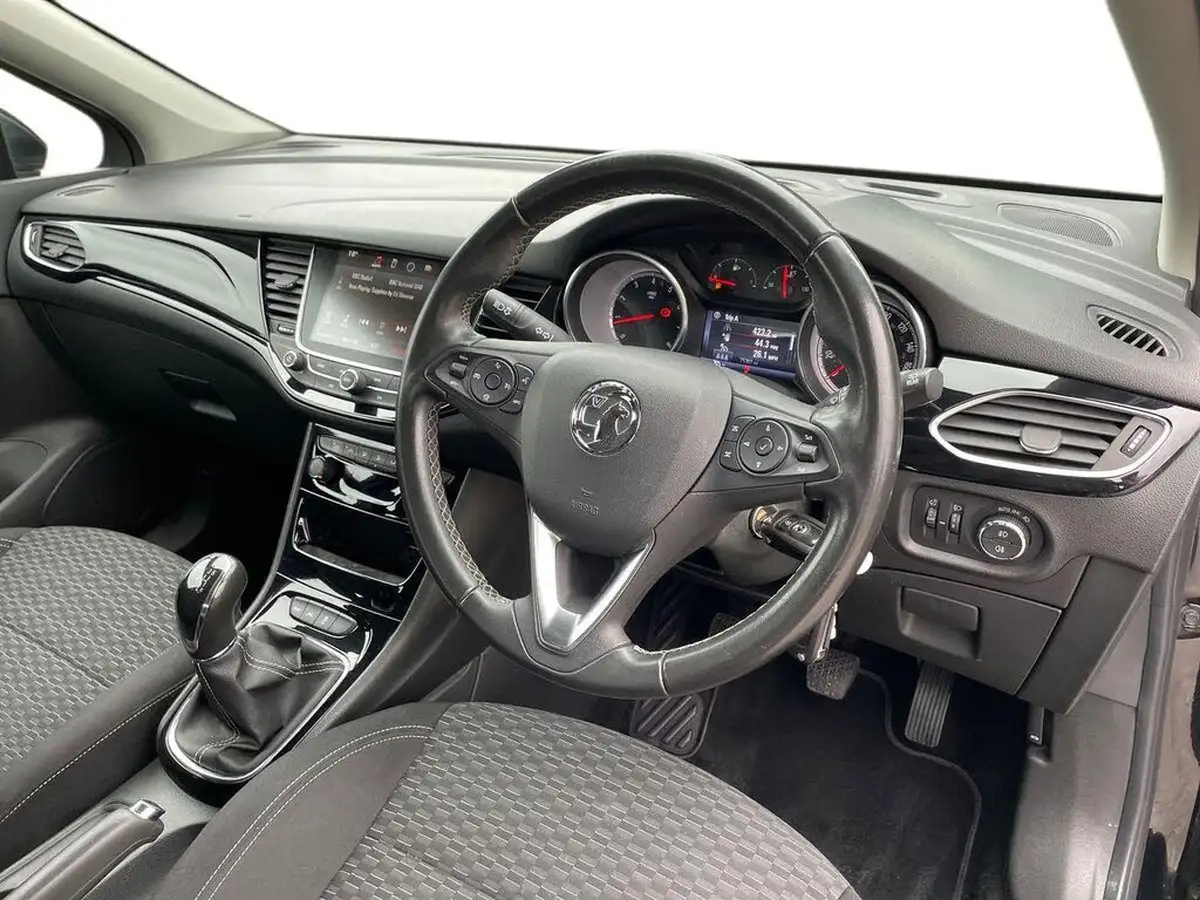 2018-vauxhall-astra-14i-16v-turbo-sri-nav-150ps-hatchback-big-14