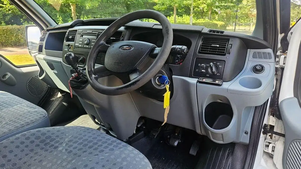 2011-ford-transit-22td-280-swb-140pseu5-med-roof-van-big-24
