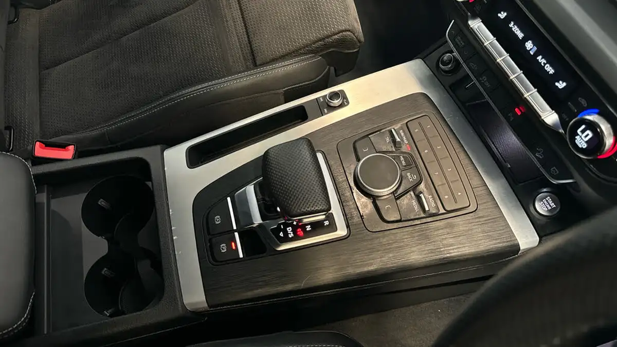 2020-audi-q5-20-50-tfsi-e-s-line-big-22