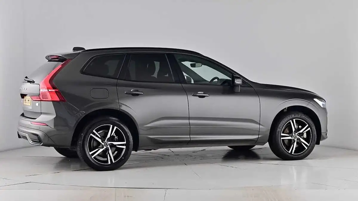 2022-volvo-xc60-20-t6-r-design-350bhp-plug-in-hybrid-big-78