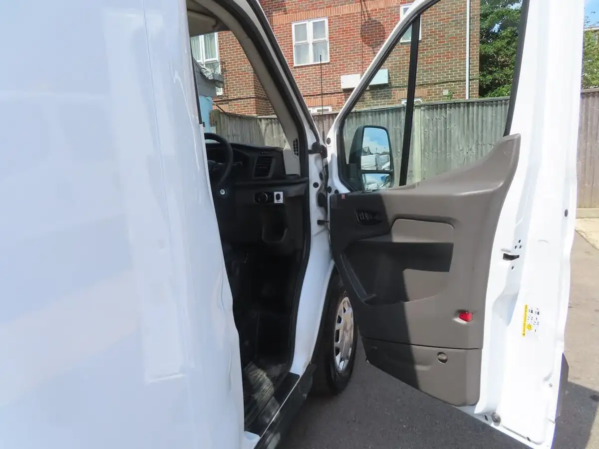 2021-ford-transit-20tdci-350-l3h1-leader-130pseu6dt-fwd-cab-big-26