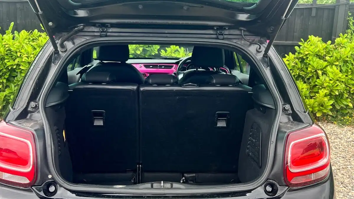 2014-citroen-ds3-16-dstyle-pink-big-50