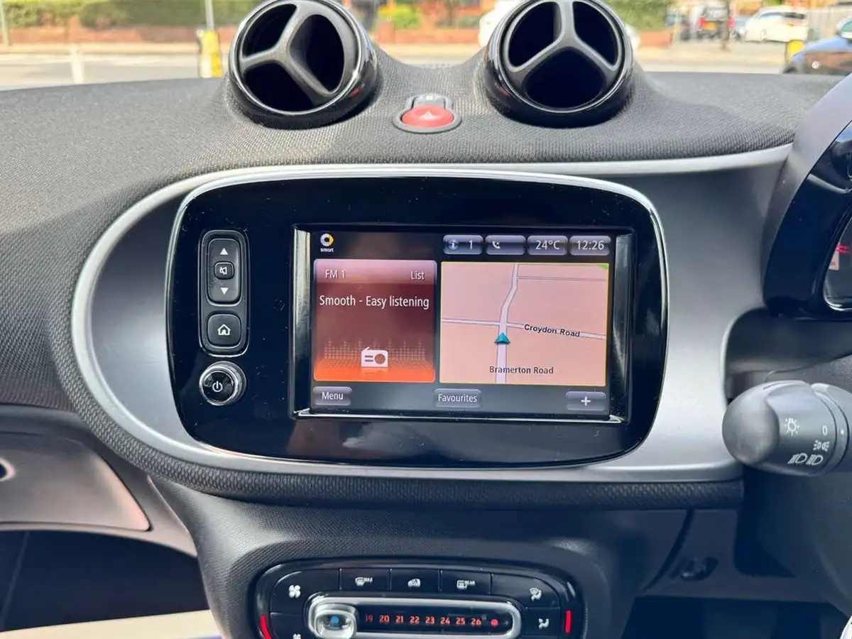 2017-smart-fortwo-10-prime-71bhp-premiumss-cabriolet-twinamic-big-17