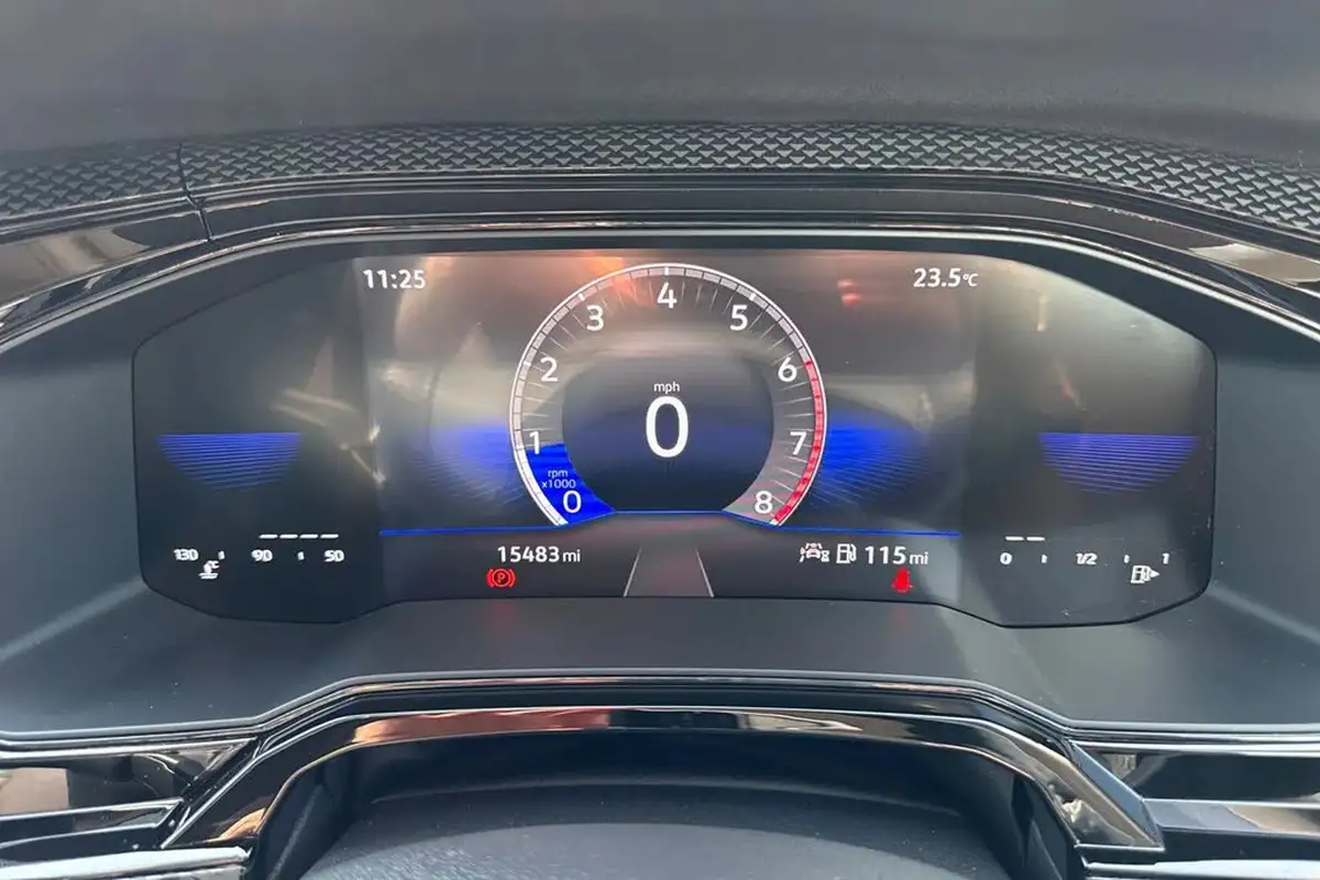 2023-volkswagen-polo-10-tsi-life-big-40