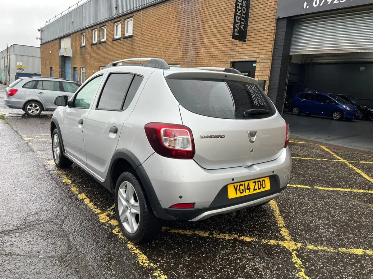 2014-dacia-sandero-stepway-15d-laureate-big-6