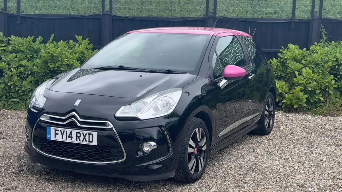 2014-citroen-ds3-16-dstyle-pink-big-2