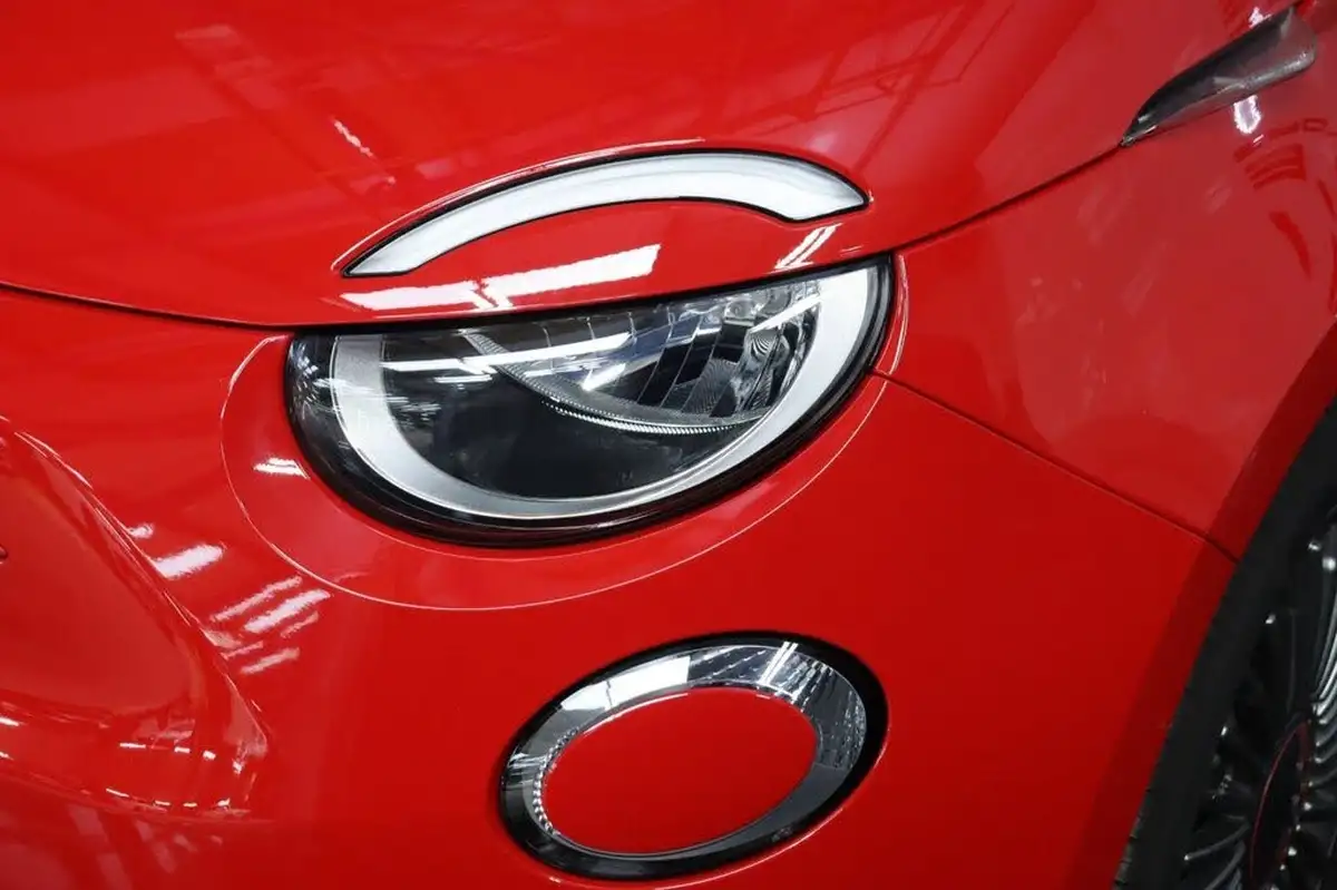 2022-fiat-500-e-red-117bhp-big-16