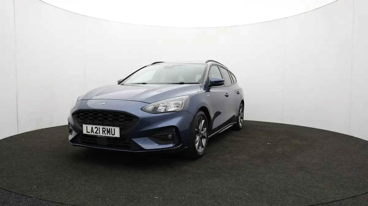 2021-ford-focus-15-st-line-estate-big-59
