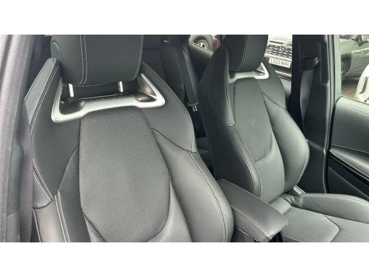2023-toyota-corolla-20-vvt-i-excel-193bhp-hatchback-big-42