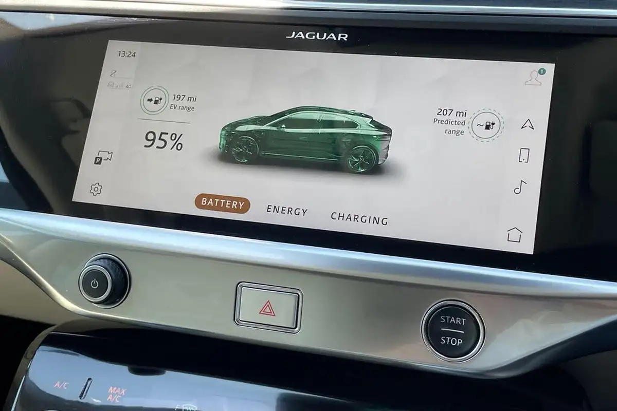 2021-jaguar-i-pace-ev400-se-big-45